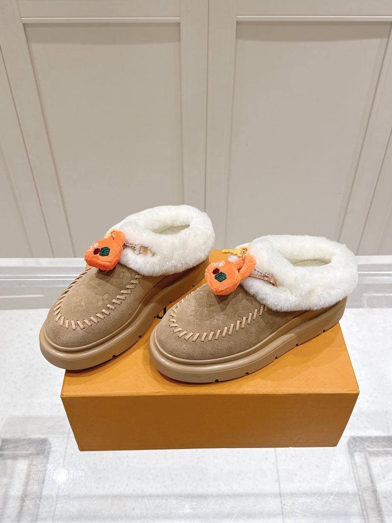 l0vis Vvtt0n slippers